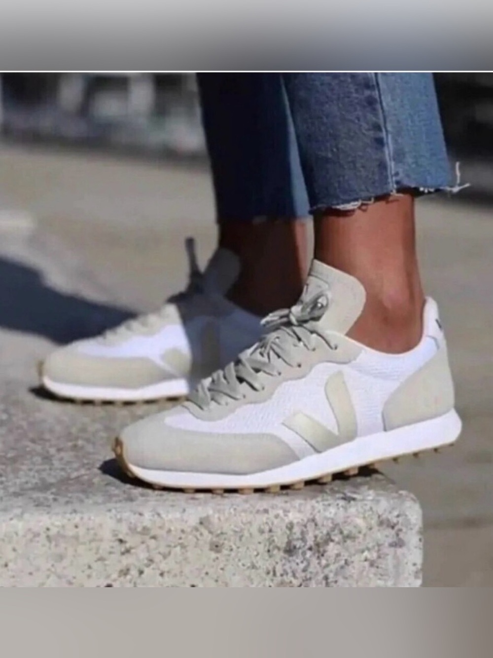 Veja Rio Branco  Light Beige & White Women's Lifestyle Sneakers size 8